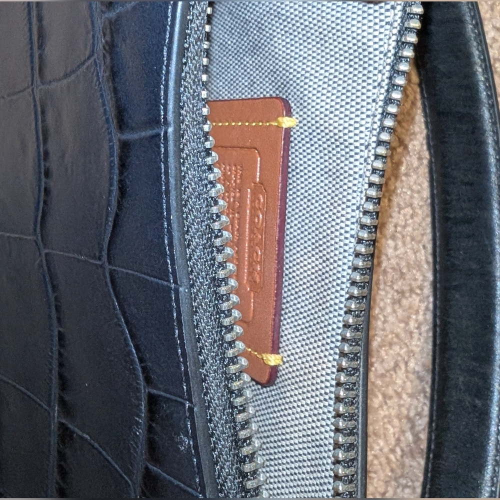 Black Croc-Embossed Coach Swinger 20 Shoulder Bag - Picture 6 of 11